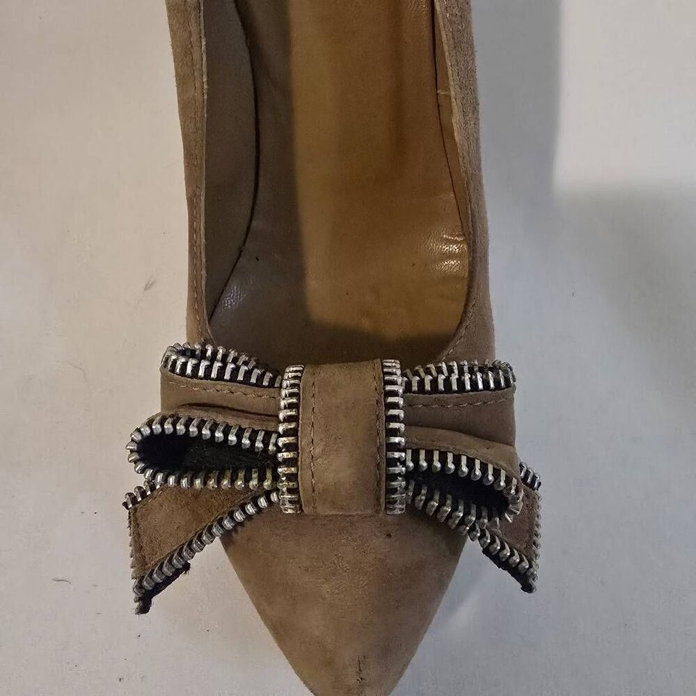 Roberto Botticelli Vtg. Beige Suede Platform Heels w/ Zipper Bow Detail, EUC, 37